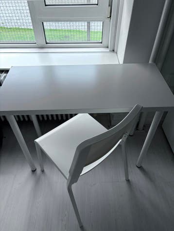 Tafel en stoel gratis af te halen