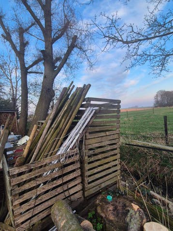 4 haardhout kisten gratis
