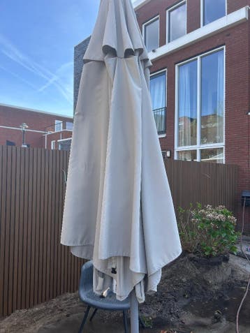 Gratis parasol met zware voet