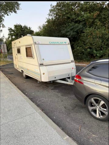 Bamba de luxe 430 NT - Nette caravan met voortent + luifel