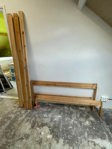 GRATIS Ikea bedframe Neiden 140x200