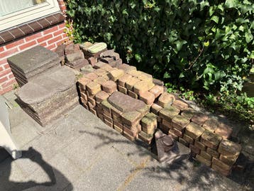 GRATIS! Tegels straatstenen klinkers diverse soorten & maten