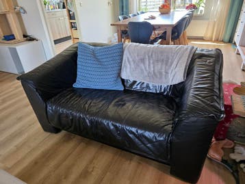 Gratis af te halen: Tweezits leren bank