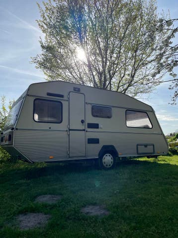 Kip Grey-Line retro caravan