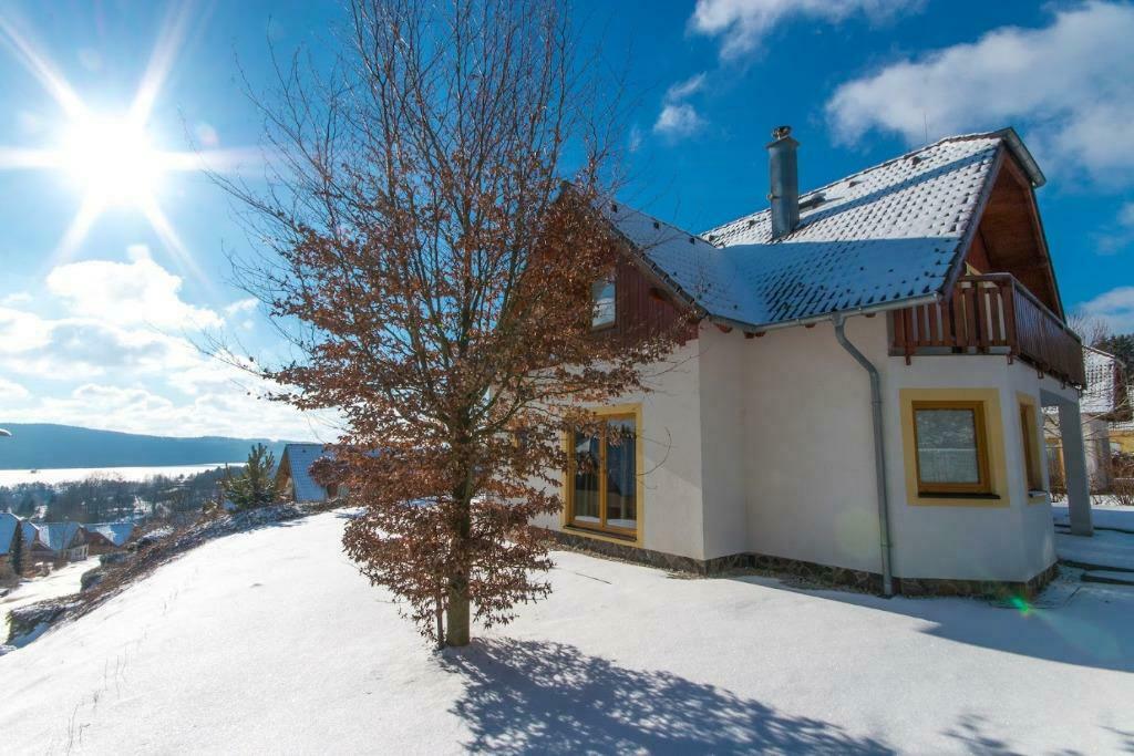 Luxe woningen op loopafstand van lipnomeer en skipiste, Vakantie, Vakantiehuizen | Tsjechië, 4 of meer slaapkamers, Bemiddelingsbureau