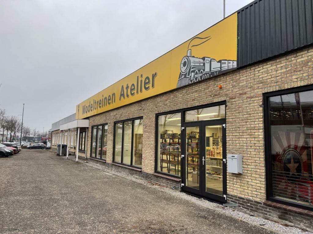 VOOR N SPOOR NAAR MODELTREINEN ATELIER APELDOORN, Overige merken, Treinset, Gelijkstroom, Ophalen of Verzenden