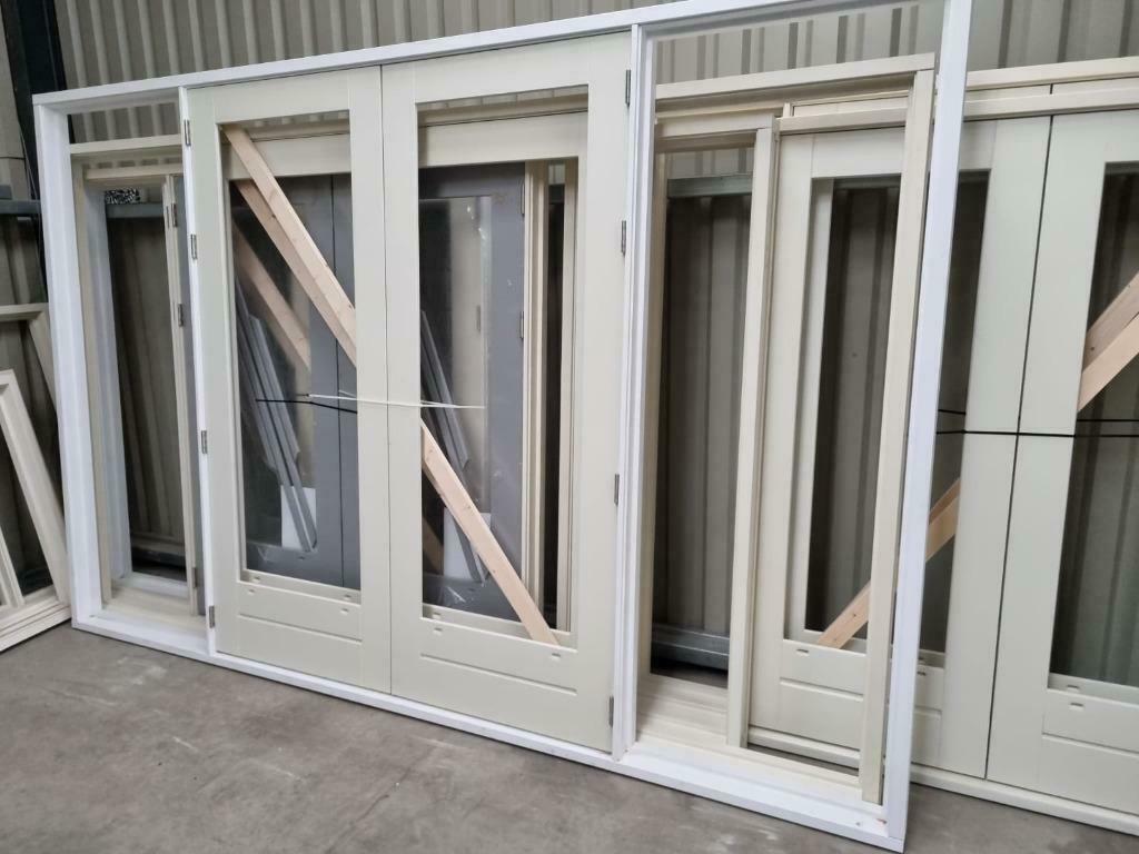 Houten Tuindeuren diverse maten MERANTI, lage prijzen., Doe-het-zelf en Verbouw, Kozijnen en Schuifpuien, Deurkozijn, 225 cm of meer