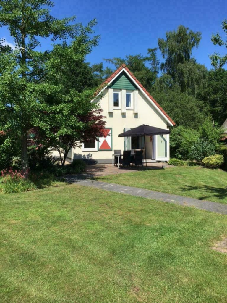 Vakantiehuisje te huur bij Deventer in bungalowpark Salland, In bos, 2 slaapkamers, Internet, Overijssel