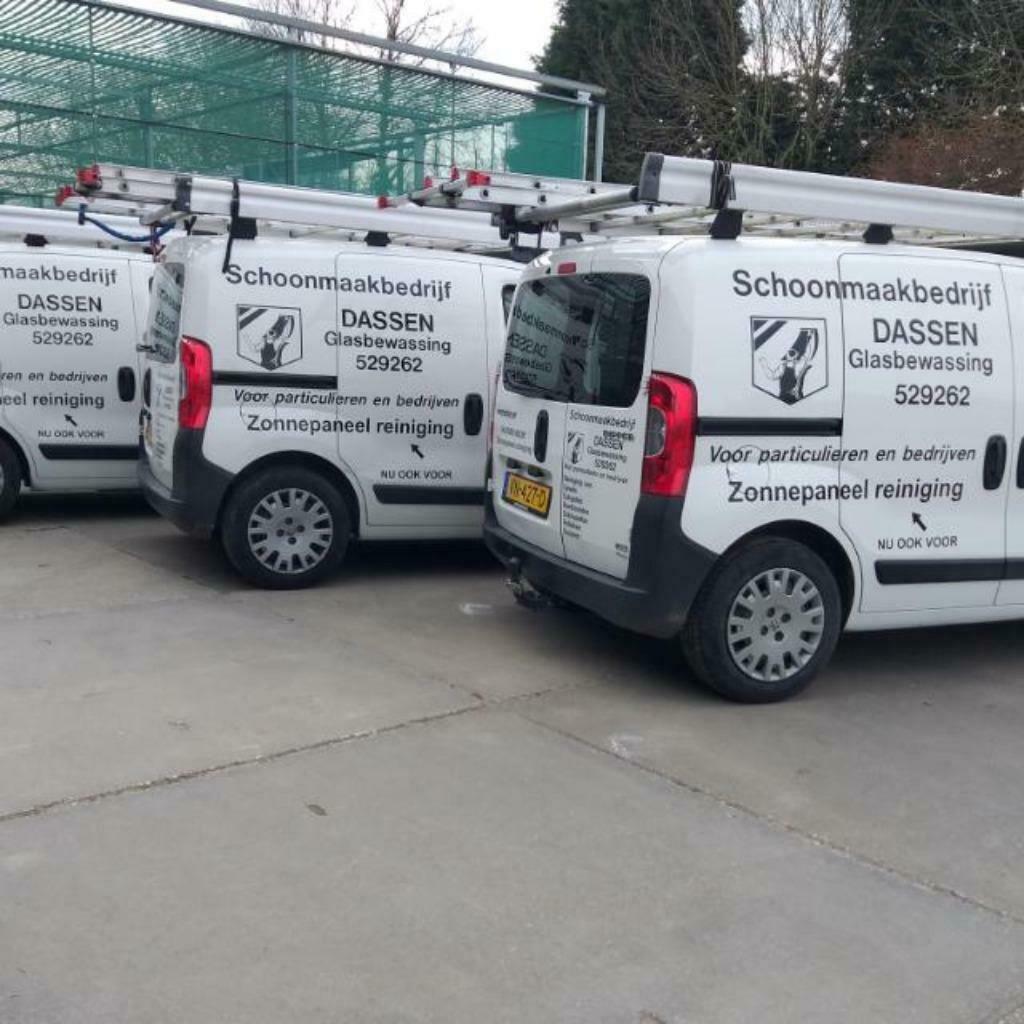 Schoonmaakbedrijf / Glazenwasser Dassen Zevenaar e.o., Schoonmaken bedrijfsruimte