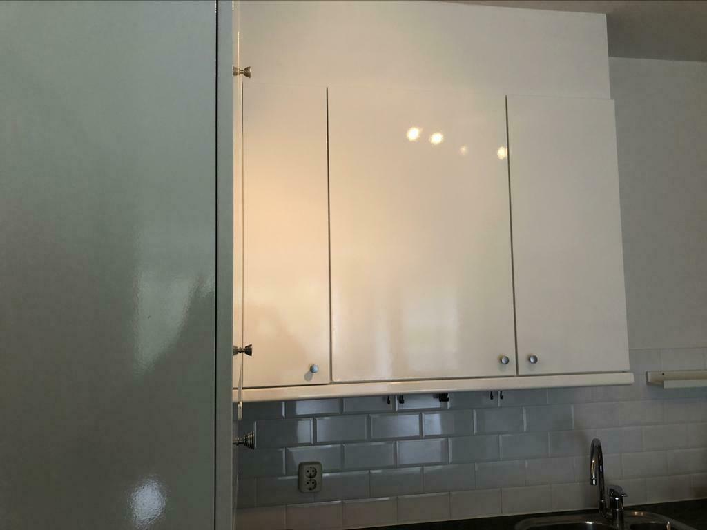 De Betrouwbare Klusjesman Den Bosch, Behangen