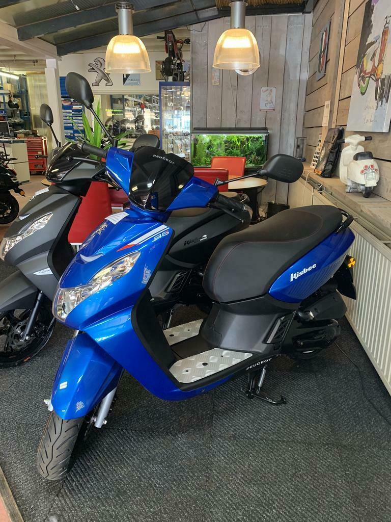 Gebro scooters: Peugeot kisbee 45 25 KM NIEUW streetzone, Overige modellen, Maximaal 45 km/u, Nieuw, Ophalen of Verzenden