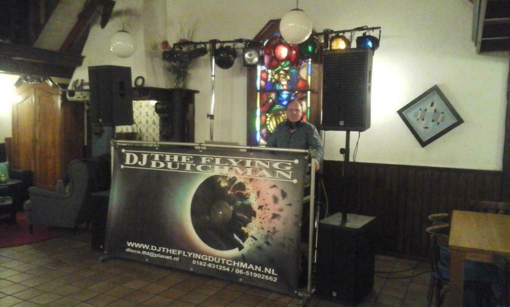 DJ / Drive-in-Show The Flying Dutchman voor al uw feesten, Diensten en Vakmensen, Muzikanten, Artiesten en Dj's, Solo-artiest