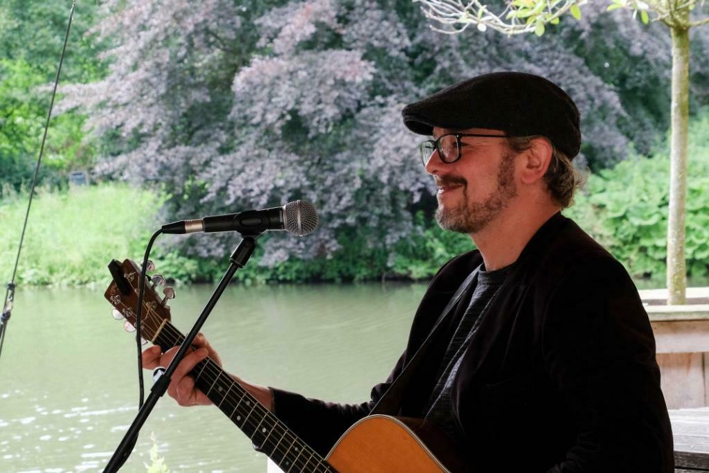 Gitaarleraar Sander Thuss Gitaarles Zevenaar/Liemers, Privéles, Tokkelinstrumenten