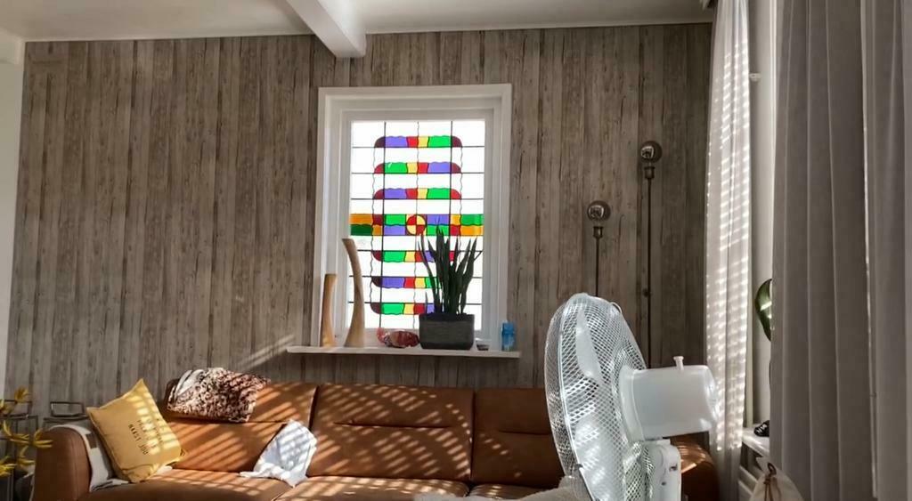 Schilder & onderhoudsschilder biedt zich aan, Garantie, Behangen