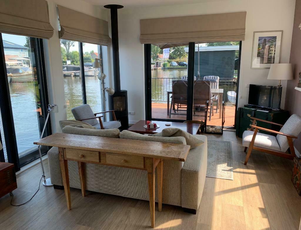 Vakantiehuis woonboot te huur in Friesland Langweer, Dorp, 2 slaapkamers, Overige typen, Friesland