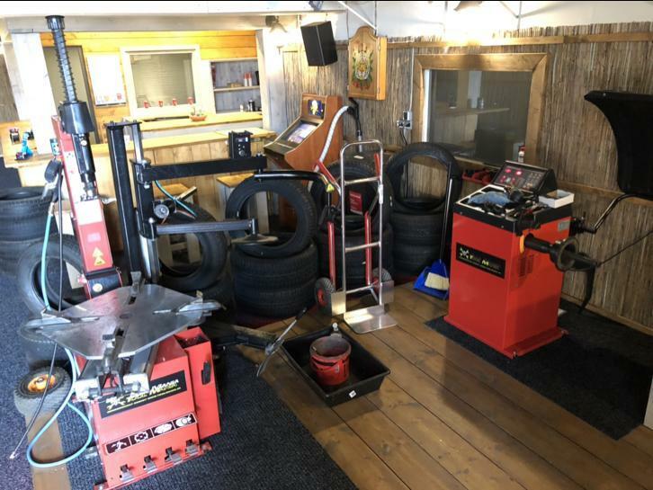 GEBRUIKTE BANDEN 15 inch 195/65/15  195/50/15  185/65/15, Auto-onderdelen, Banden en Velgen, Band(en), Zomerbanden, 15 inch, 195 mm