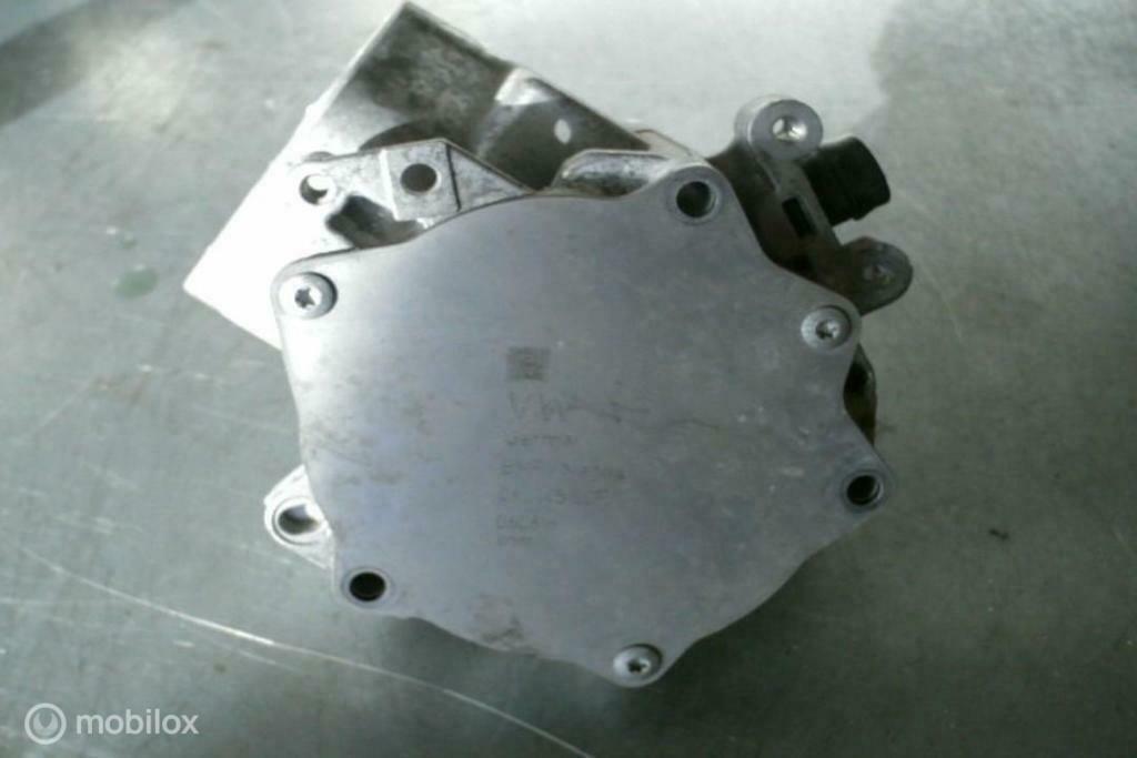 Vacuumpomp / Onderdrukpomp 06L145100F 2.0TSI CHH CJX VAG, Ophalen of Verzenden, Gebruikt, Audi