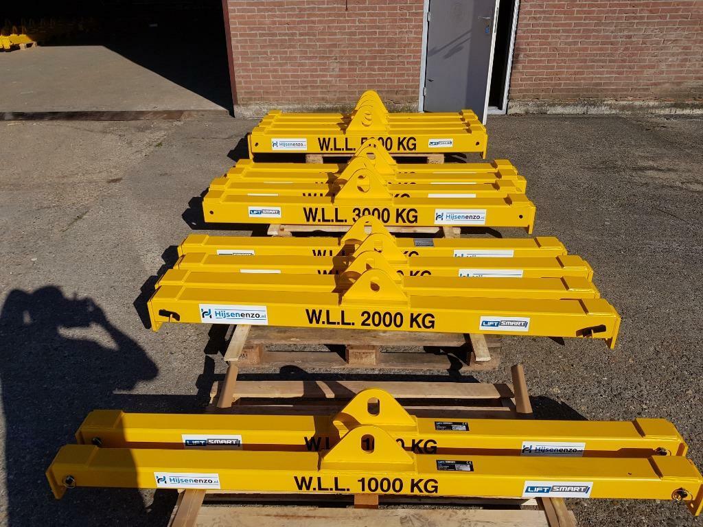 Hijsjuk uitschuifbaar met certificaat capaciteit vanaf 1 ton, Ophalen of Verzenden