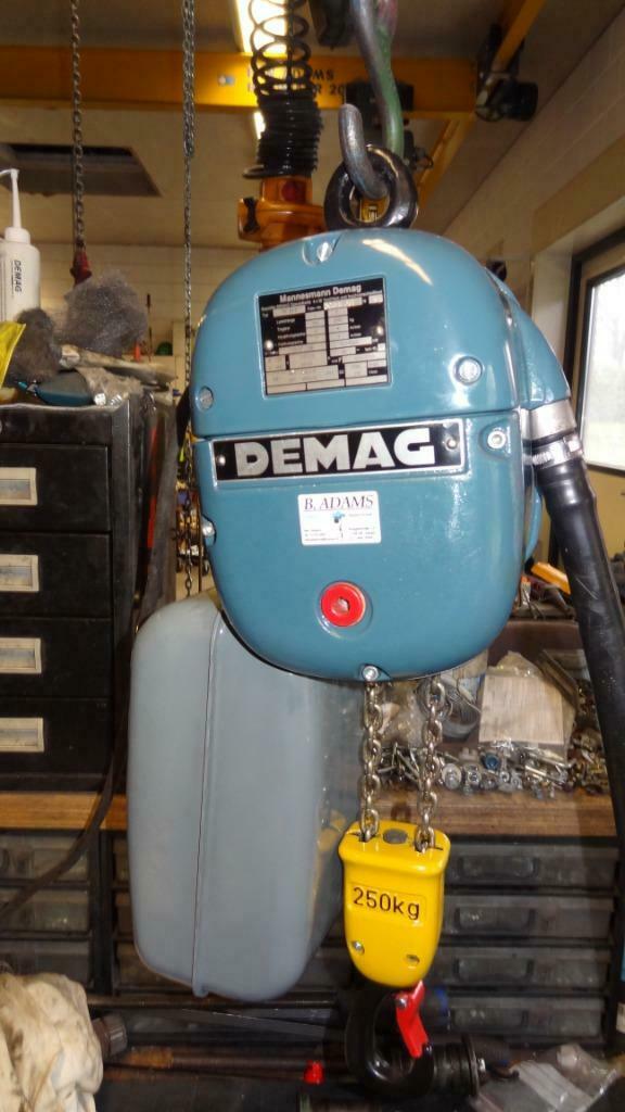 Demag kettingtakel 250 kg hijsvermogen