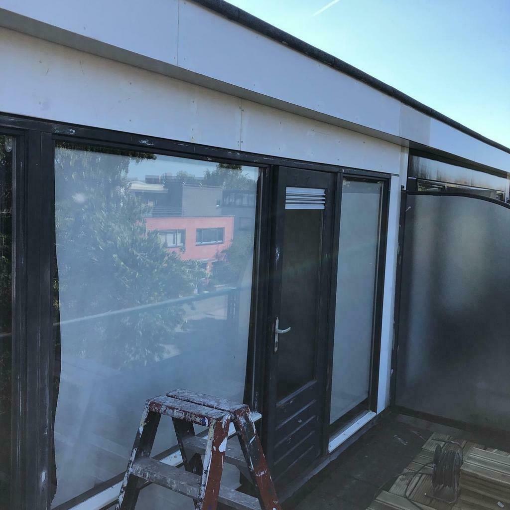 Schilder beschikbaar utrecht eo, Diensten en Vakmensen, Schilders en Behangers, Kleuradvies, Behangen