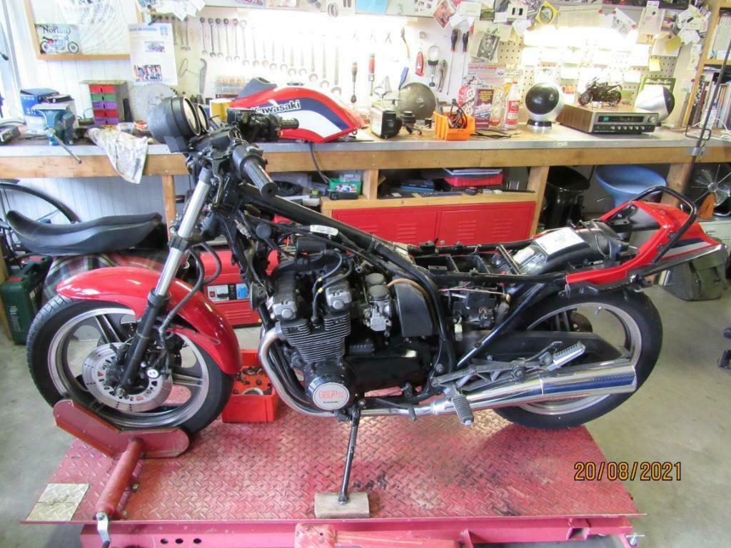 Op zoek naar GPZ400 delen ? Kawasaki GPZ 400 (b.j. 1985 >), Ophalen of Verzenden, Gebruikt