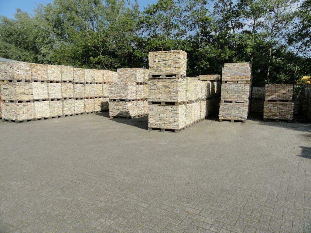 Friese geeltjes / boeren geeltjes +400.000 stuks op voorraad, Ophalen of Verzenden, Gebruikt, Bakstenen