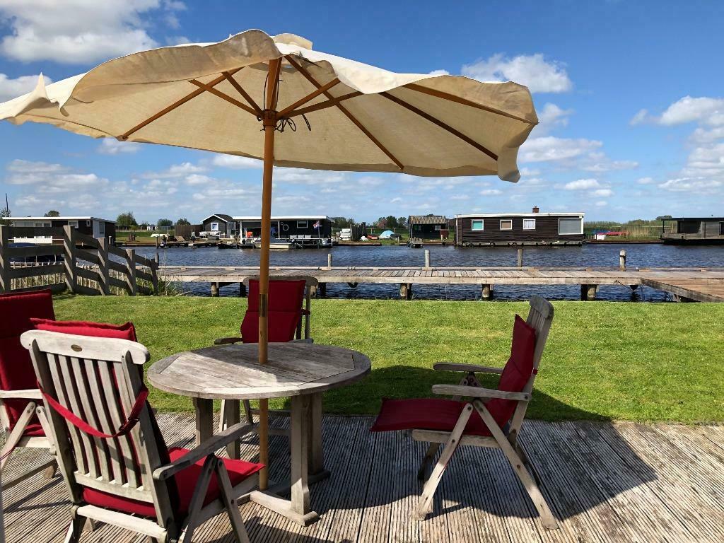 Heerlijk vakantiehuisje in Grou aan het water. (4 pers), 2 slaapkamers, Recreatiepark, Friesland, Chalet, Bungalow of Caravan