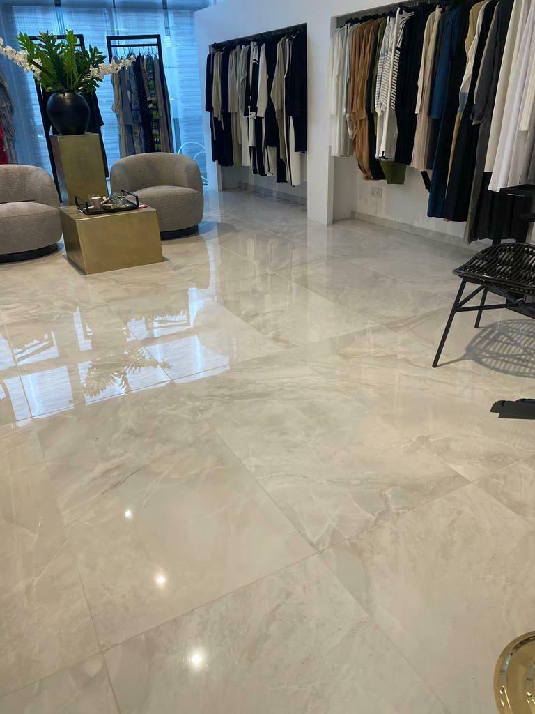 Tegelzetter, badkamerspecialist, pvc,stucen, schilderen!, 24-uursservice