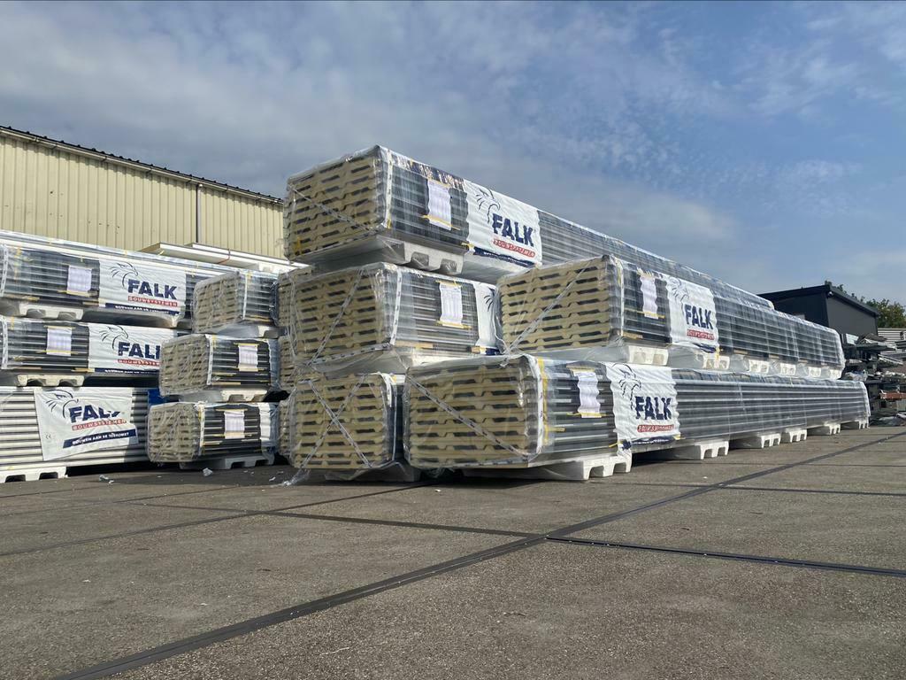 4000m2 geisoleerde dakplaten - sandwichpanelen restpartij, Ophalen, Nieuw, Overige materialen, 50 tot 100 mm