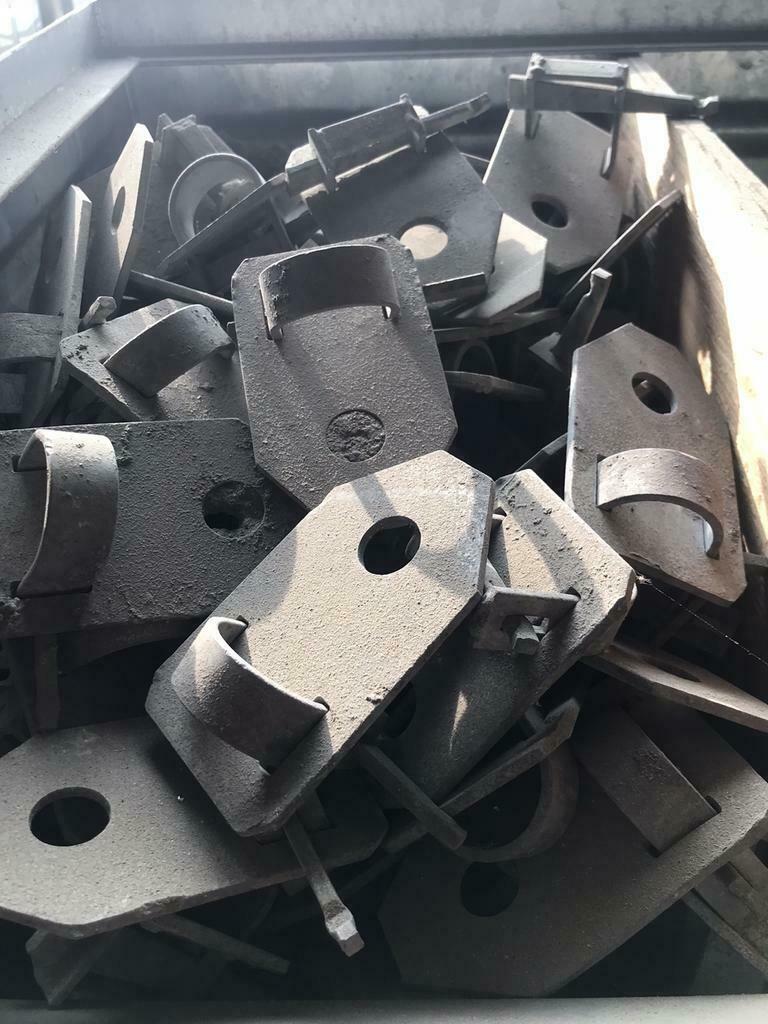 Van Thiel muurlippen tbv steigerbuizen, Doe-het-zelf en Verbouw, Steigers, Ophalen, Zo goed als nieuw, Overige typen, 5 meter of hoger