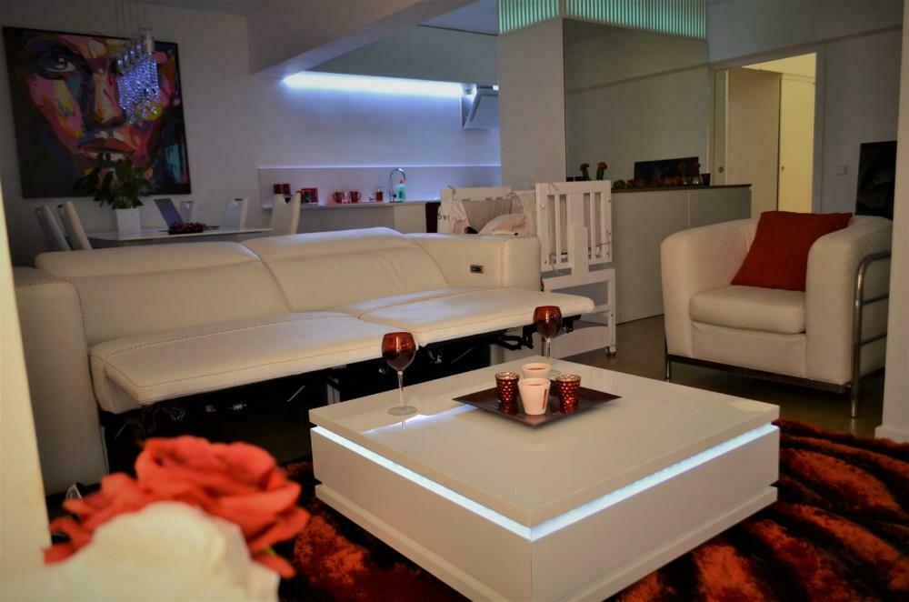 Casa Rosa IBIZA centrum! 150m2 appartement + terras  stad, Huizen en Kamers, Spanje, Stad, Appartement, 4 kamers