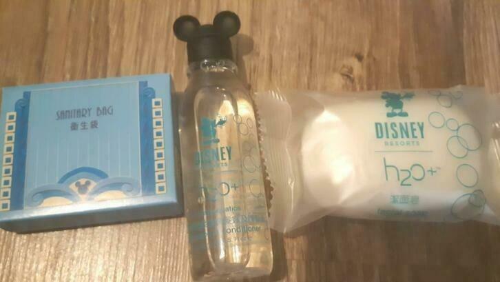 Disney Hongkong douchegel, badslippers, plattegrond 2018 etc, Verzamelen, Ophalen of Verzenden