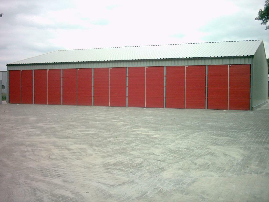 Garageboxen, Self Storage Leek  24/7 bereikbaar, Groningen