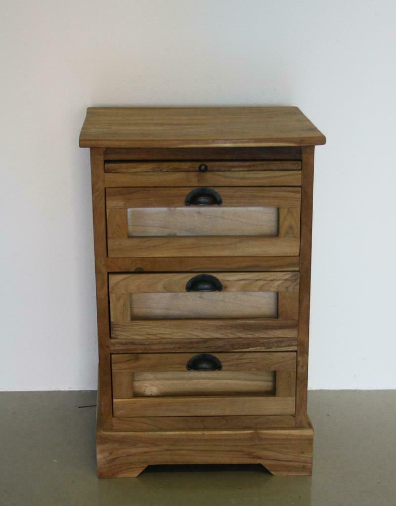 Teak nachtkastje met drie laden te koop bij Indoteak, Huis en Inrichting, Slaapkamer | Nachtkastjes, Nieuw, 70 cm of meer, 45 tot 65 cm