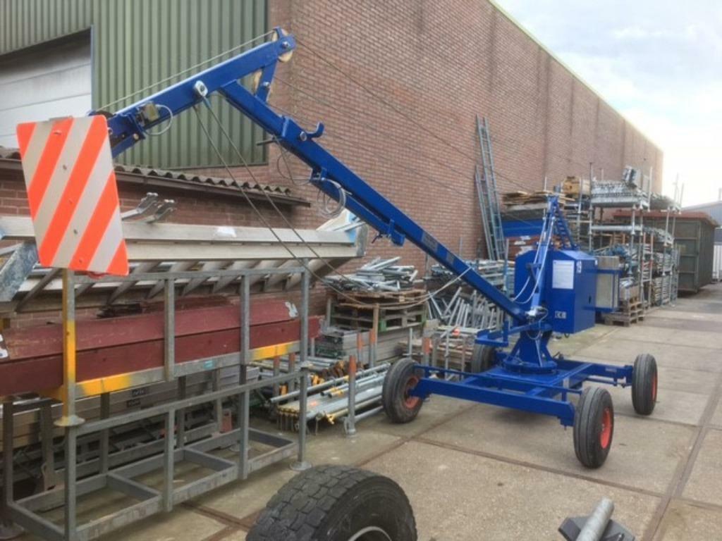 Verhuur van lijmkranen en dergelijke, Hijswerktuig