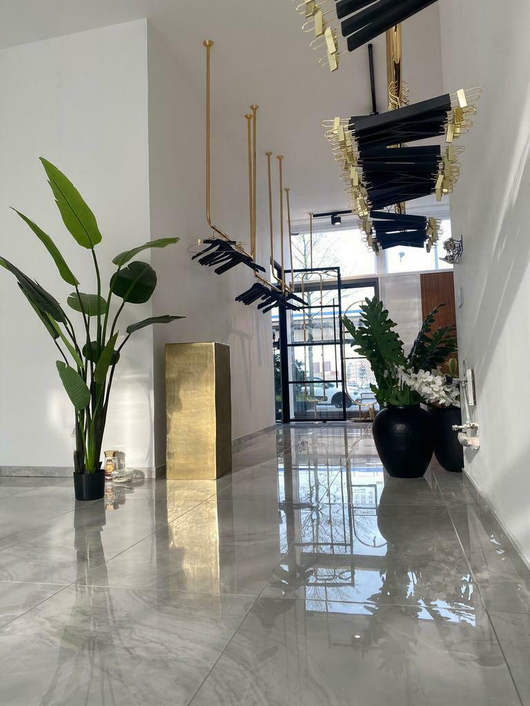 Tegelzetter, badkamerspecialist, pvc,stucen, schilderen!, 24-uursservice