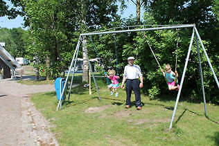 Camping in natuur in Drenthe bij bos. Paas aanbieding €60, Wasmachine, In bos, Landelijk