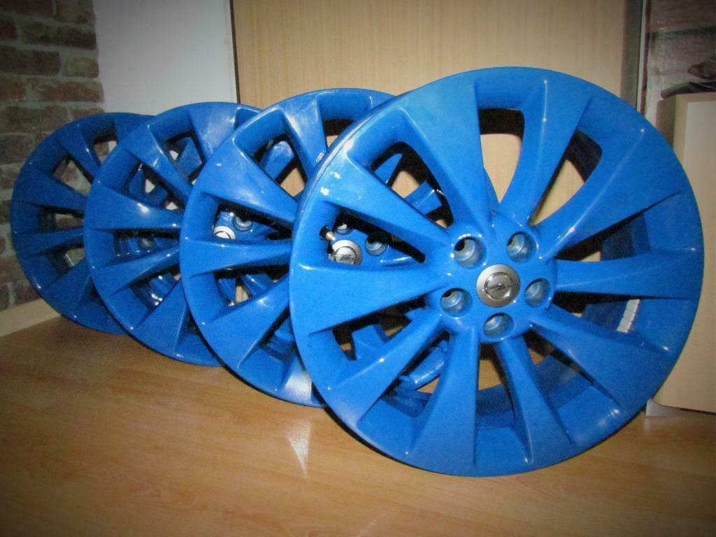 Mooie blauwe Velgen te koop! IN PRIJS VERLAAGD!, Ophalen, 18 inch, 215 mm, Velg(en)