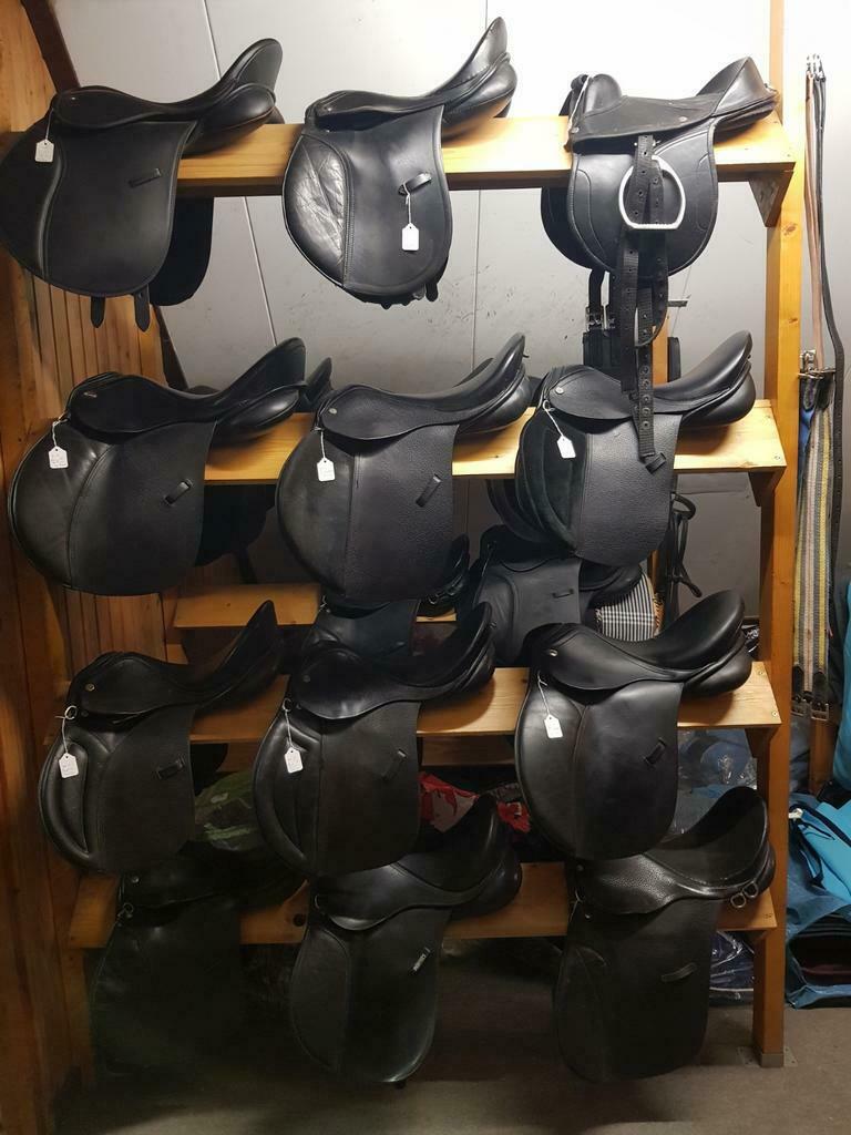 HEEL VEEL Dressuur, spring, veelzijdig zadels gebruikt PONY, Dieren en Toebehoren, Paarden en Pony's | Zadels, Zo goed als nieuw