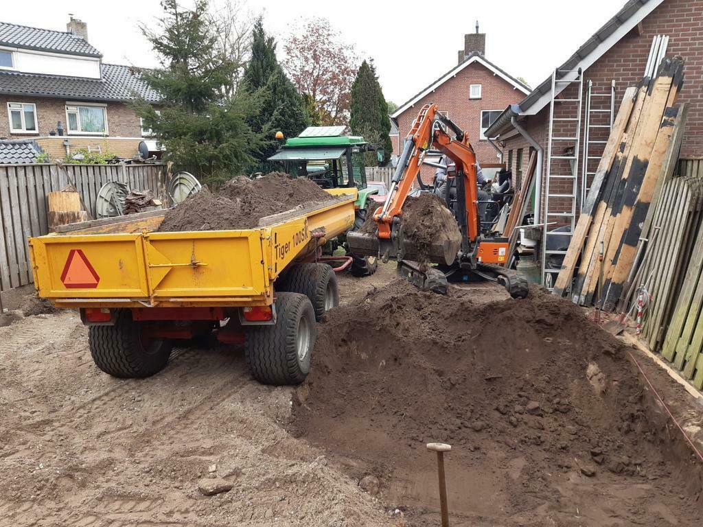 Bomen rooien/tuin leeghalen/stobbenfrees/grondwerk/bestraten, Diensten en Vakmensen, Tuinmannen en Stratenmakers