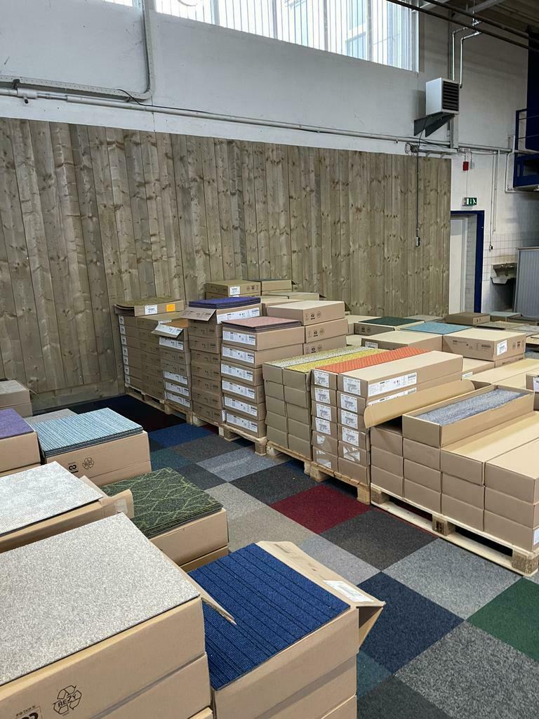 Tapijttegels nieuw Tarkett Desso project kwaliteit, Ophalen, Nieuw, 75 m² of meer, Tapijttegels