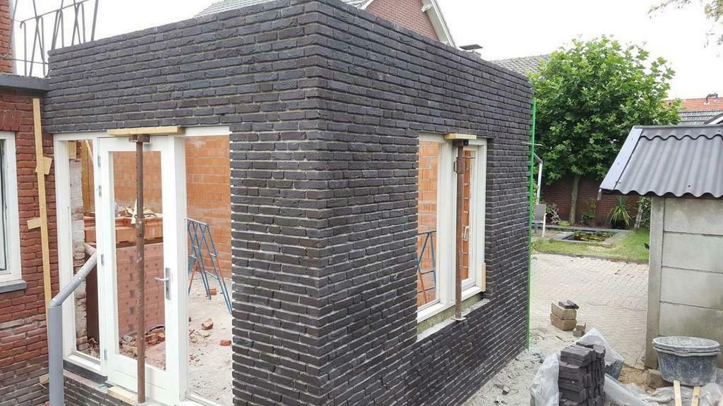 Metselaar, Diensten en Vakmensen, Aannemers