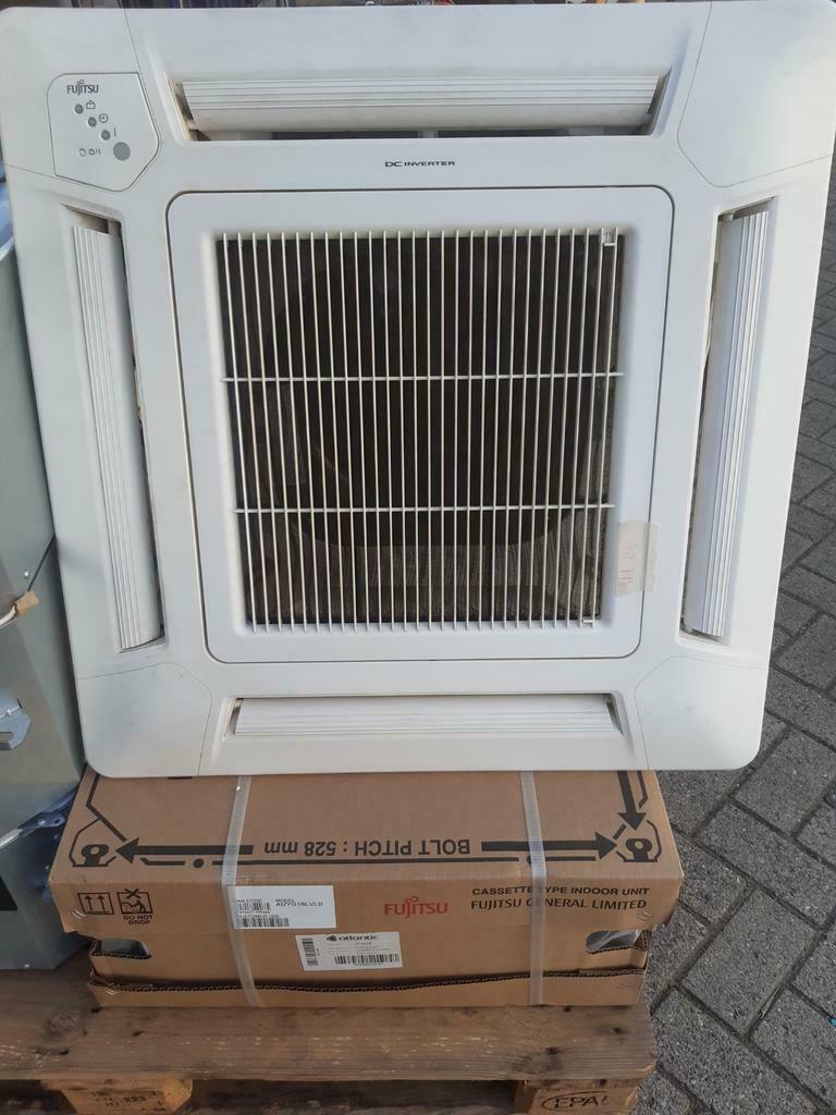 Fujitsu warmtepomp met onderbouw of cassette 5 kw of 7 kw ., Witgoed en Apparatuur, Airco's, Zo goed als nieuw, Verwarmen, Ophalen of Verzenden