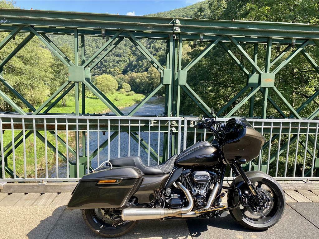 Harley davidson street glide en Roadglide DVO Road glide, Motoren, Motoren | Harley-Davidson, 2 cilinders, Particulier, Toermotor