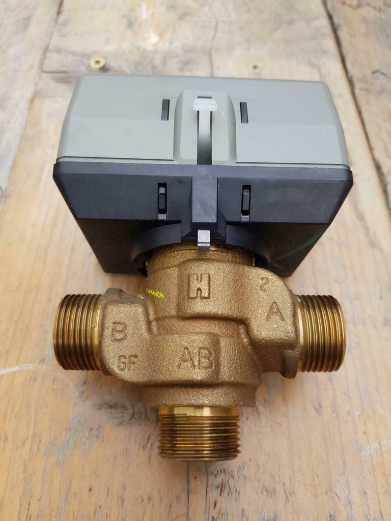 Vaillant solide driewegklep inclusief motor Honeywell VC8010, Ophalen of Verzenden, Gebruikt, Cv-ketel of Combi-ketel