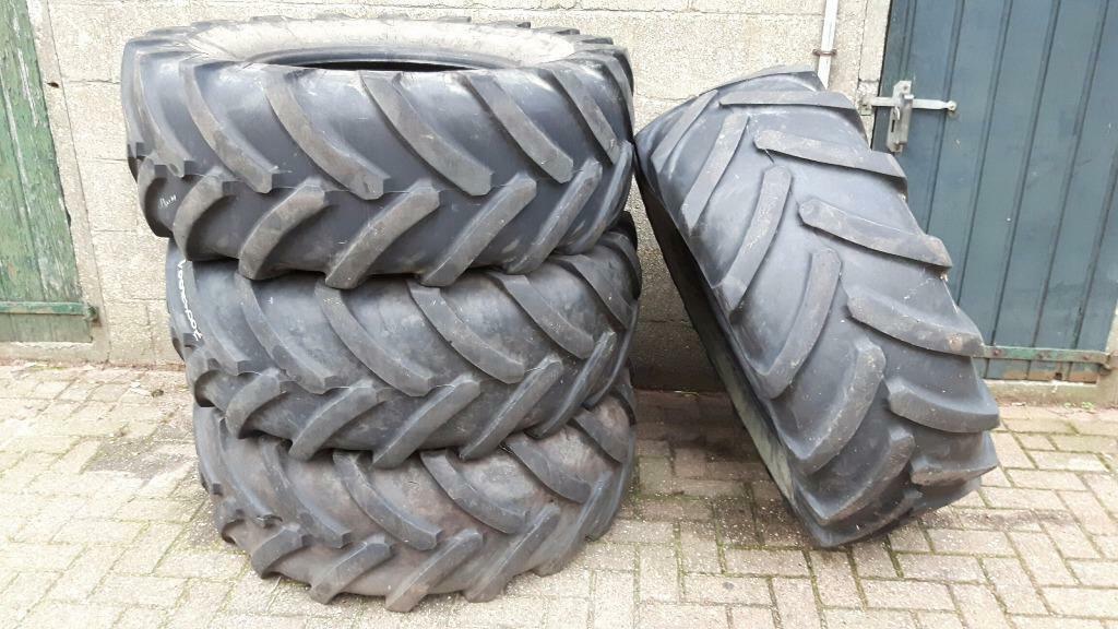 unimog shovel banden diverse maten 405/70r20 20 22,5 en 24", Nieuw, 20 inch, Band(en), Overige