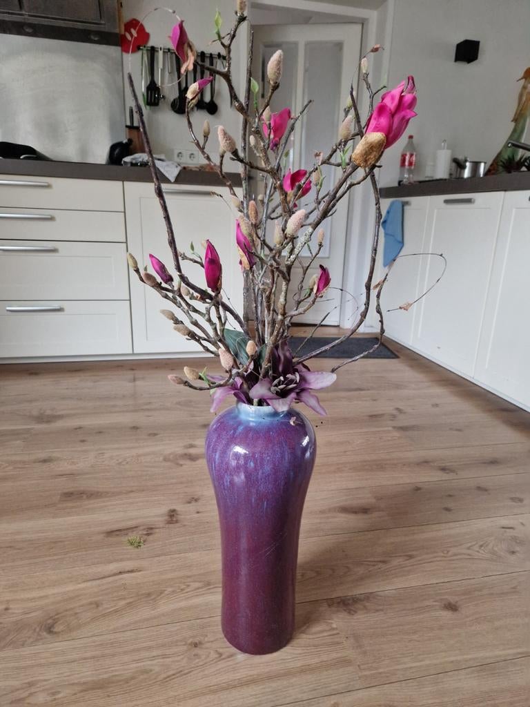 Hele gave paarse vaas met kunstbloemen  (totaal 100cm), Ophalen, Overige kleuren, Aardewerk of Porselein, Zo goed als nieuw