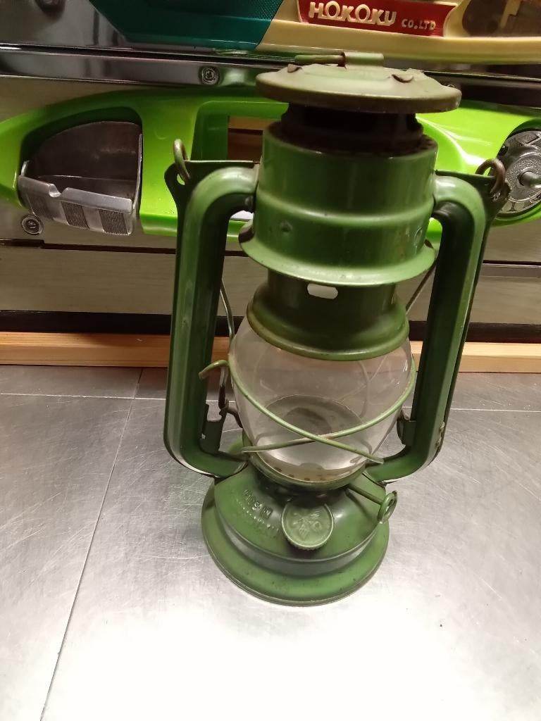 Meva 863 stormlantaarn, Ophalen