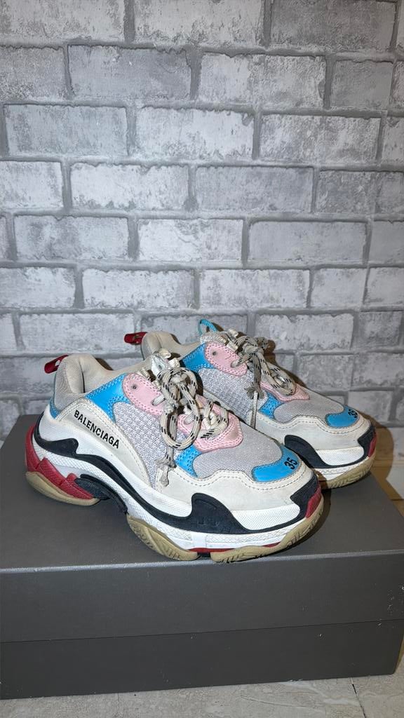 Balenciaga Triple S Maat 35 - Zeldzaam!, Ophalen of Verzenden, Gedragen, Overige kleuren, Sneakers of Gympen