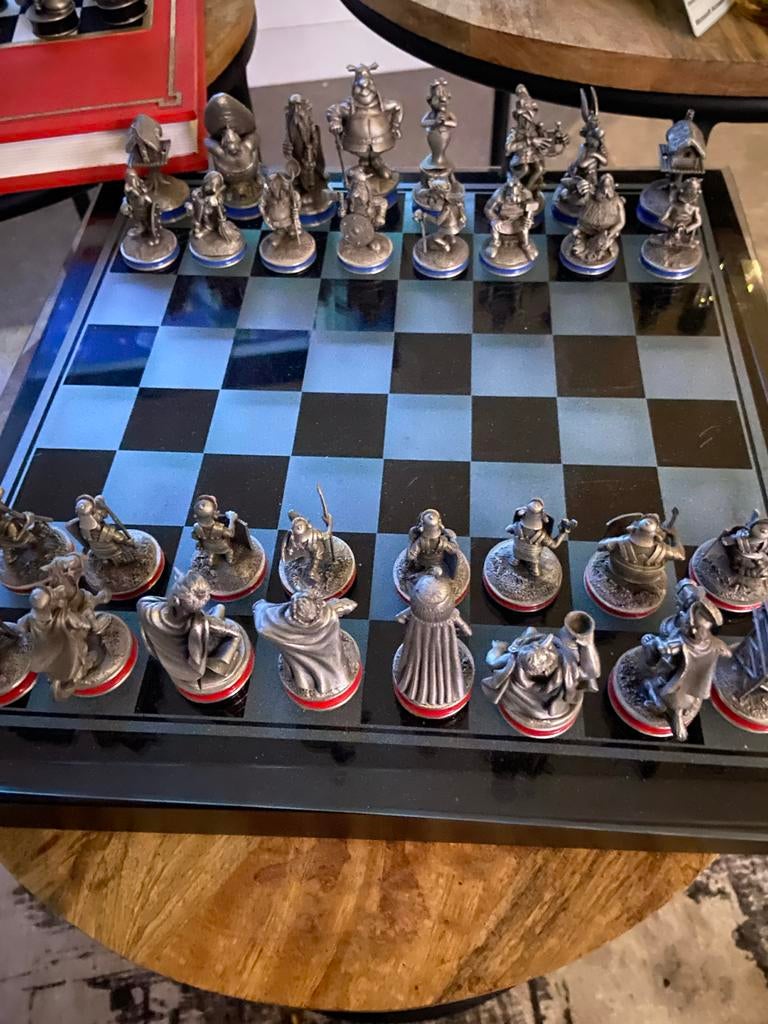 Asterix en Obelix Schaakspel - Tin - Verzamelaarsobject, Een of twee spelers, Ophalen of Verzenden, Nieuw, Diverse